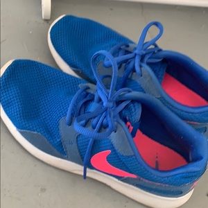 NIKE RUNNING SNEAKERS